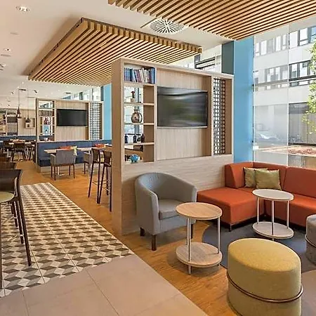 Express - - Centre Hotel